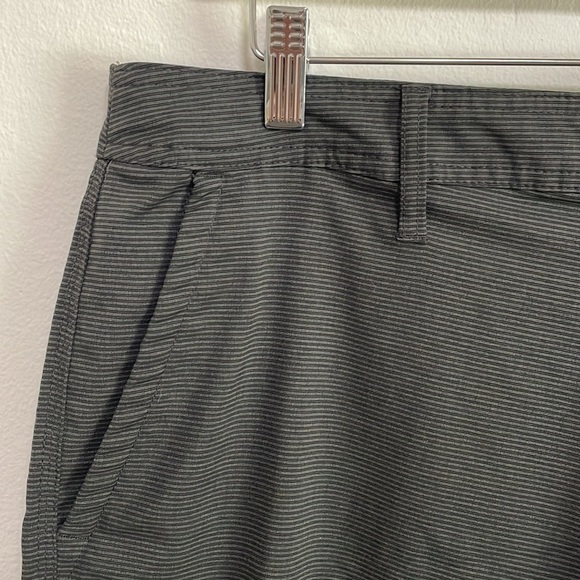 O’Neill Hybrid Shorts Black & Gray Size 36 - Picture 2 of 7